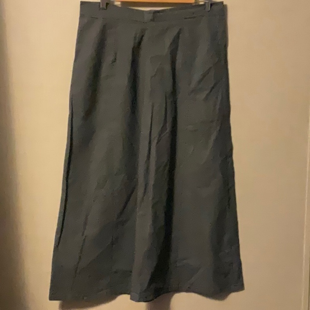 Black Midi A-Line Skirt for Casual Wear